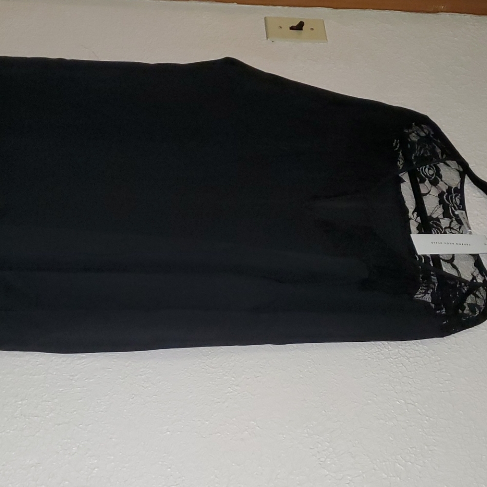Black long sleeve keyhole dress shirt